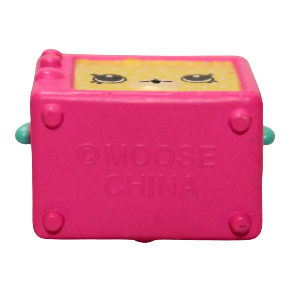 Shopkins Happy Places Home Puppy Parlor Hot Pink TV #18 Blind Bag Variant